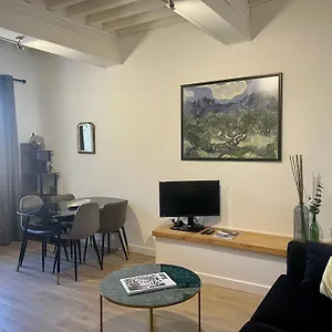 Renove De Caractere/ Parking Prive Appartement